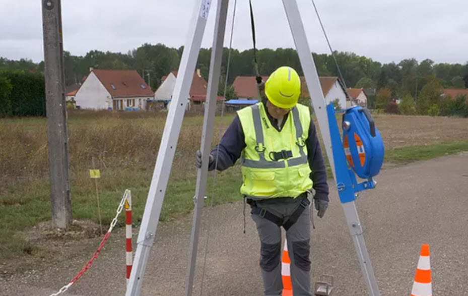 Tractel Davit Cranes & Tripods | Confined Space Lifting Equipment